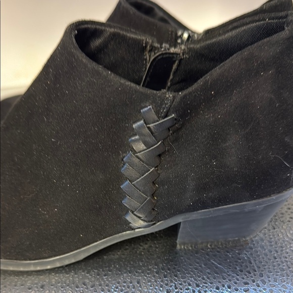 Madeline Black Ankle Boots Sleek Minimalist Design - Picture 5 of 8